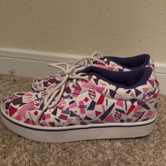 NEW HEELYS SHOES - Picture 2 of 6